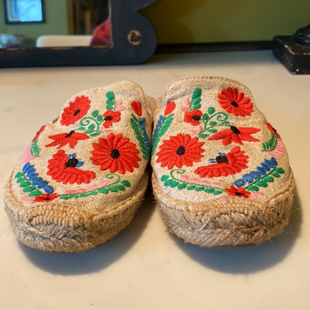 SOLUDOS Embroidered Ibiza Miles Size 7 - Picture 5 of 8